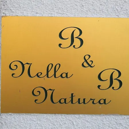 לינה וארוחת בוקר Nella Natura 4*